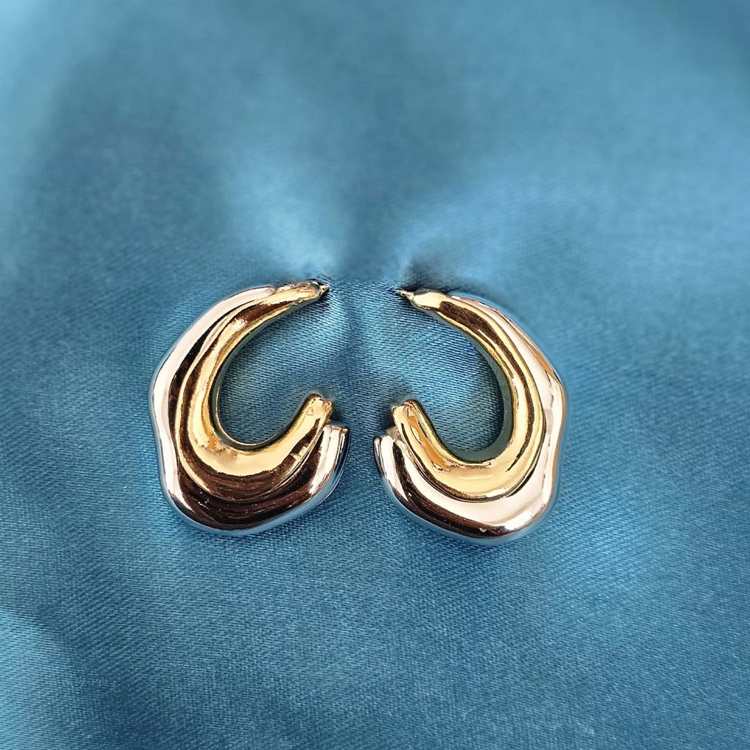 Earring_31.jpg THE GOLDEN MOON - Image 1